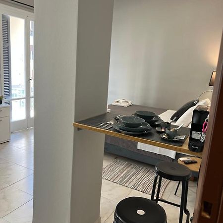 アテネLiving Near Acropolis By Sylvia Staikou At Nikis Strアパートメント エクステリア 写真
